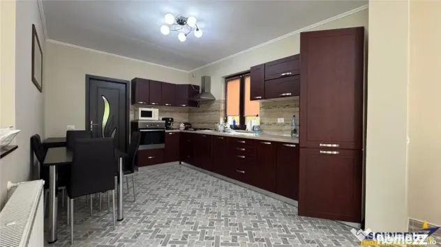 Casa rafinata,incantare peisagistica,garaj,securizare,Corunc