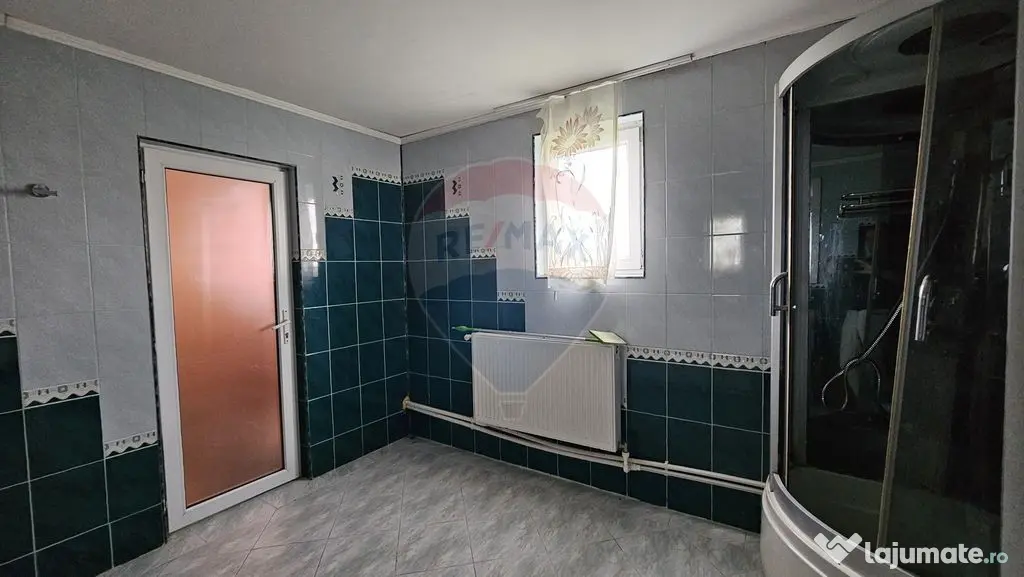 Casă / Vilă cu 5 camere de vânzare in Udești-Chilișe...