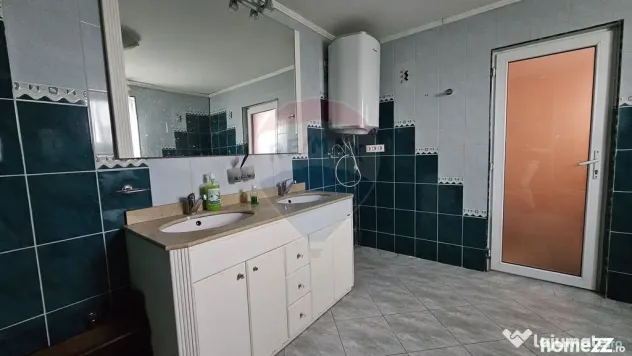 Casă / Vilă cu 5 camere de vânzare in Udești-Chilișe...