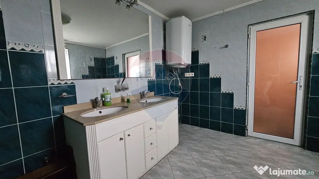 Casă / Vilă cu 5 camere de vânzare in Udești-Chilișe...