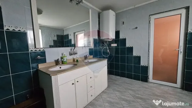 Casă / Vilă cu 5 camere de vânzare in Udești-Chilișe...