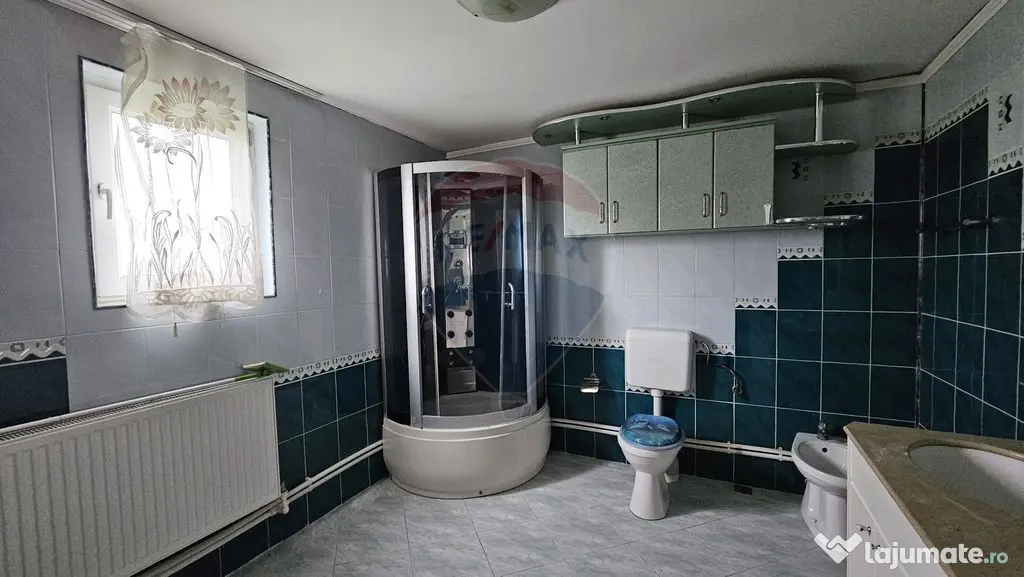 Casă / Vilă cu 5 camere de vânzare in Udești-Chilișe...