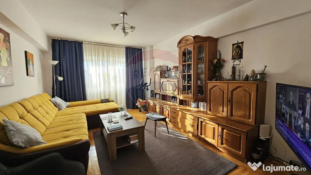 Apartament cu 3 camere decomandat de vânzare Burdujeni, ...