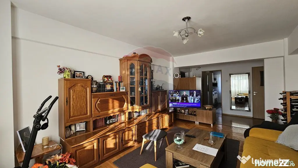 Apartament cu 3 camere decomandat de vânzare Burdujeni, ...