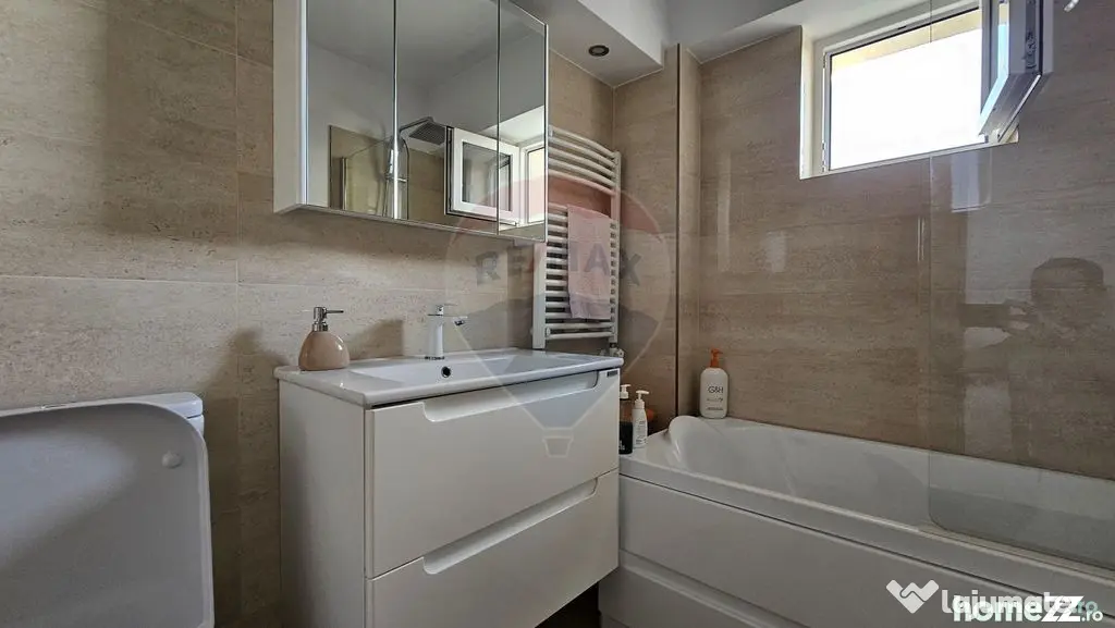 Apartament cu 3 camere decomandat de vânzare Burdujeni, ...