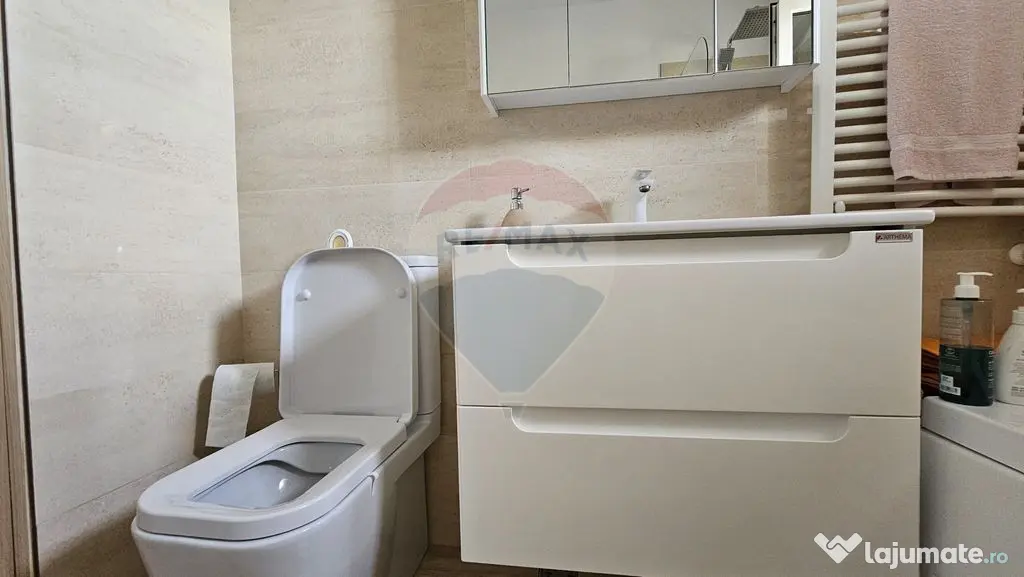 Apartament cu 3 camere decomandat de vânzare Burdujeni, ...