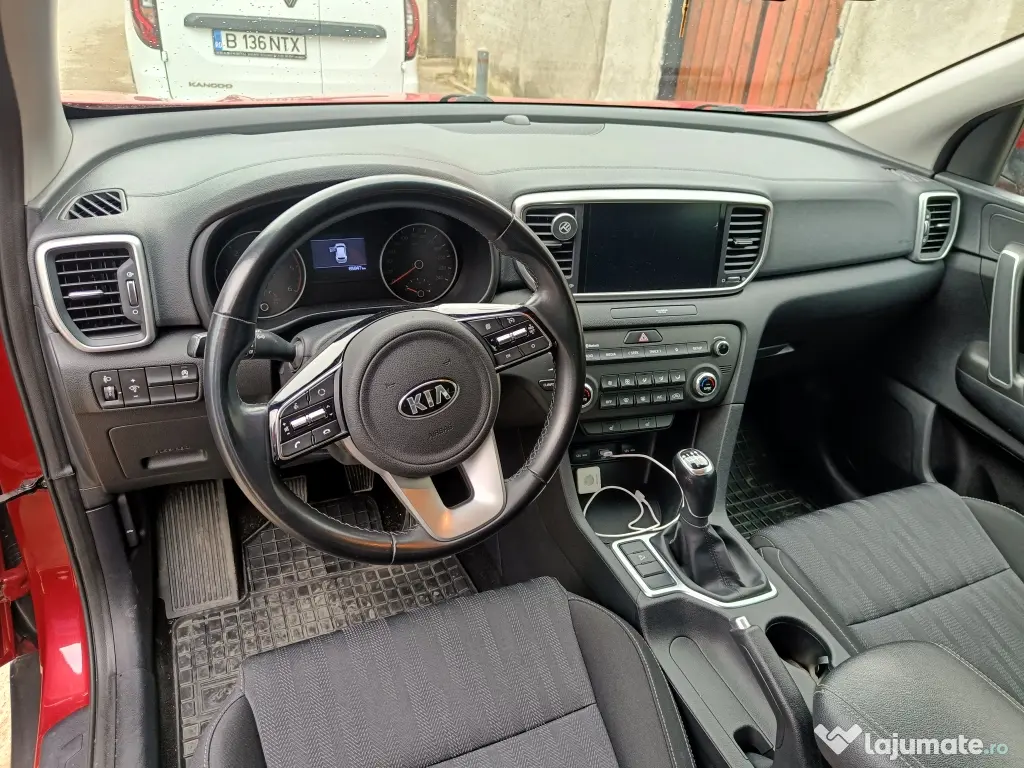 vând kia Sportage 2020