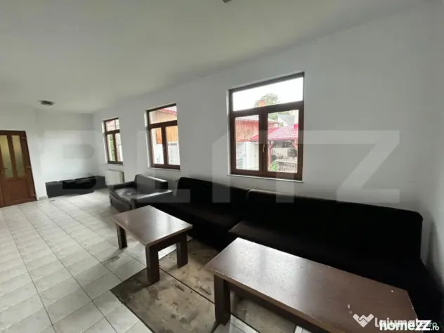 Spatiu Comercial de Inchiriat / Salva - cu terasa si curte i