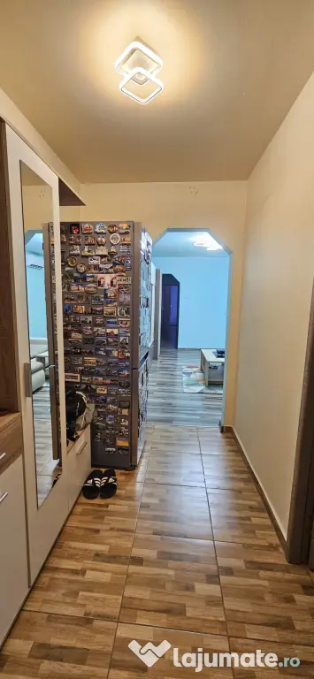 Apartament cu 3 camere de vanzare direct de la proprietar