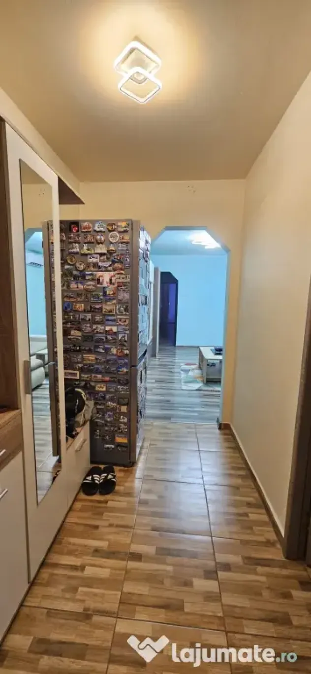 Apartament cu 3 camere de vanzare direct de la proprietar