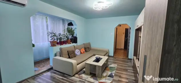 Apartament cu 3 camere de vanzare direct de la proprietar