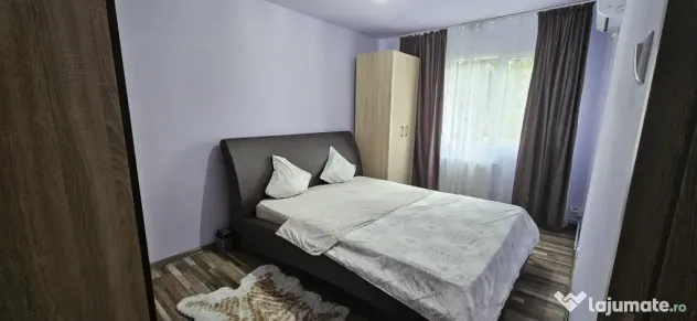 Apartament cu 3 camere de vanzare direct de la proprietar