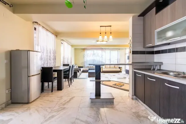 Casă / vilă de vânzare în Balotești | aprox. 350 mp | teren 1.015 mp - Balotesti (Bucuresti-Ilfov)