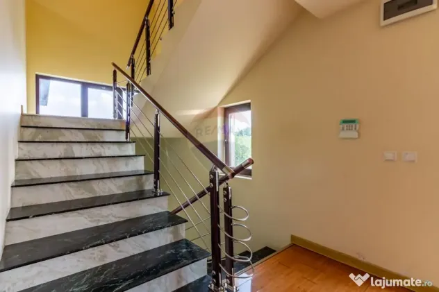 Casă / vilă de vânzare în Balotești | aprox. 350 mp ...