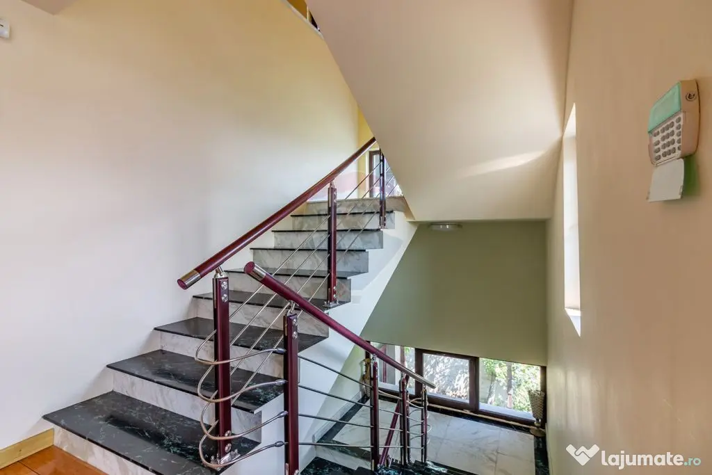 Casă / vilă de vânzare în Balotești | aprox. 350 mp ...