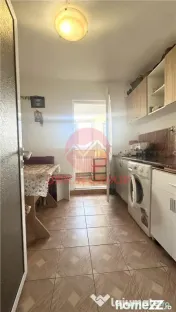 Apartament 2 camere, etaj intermediar, Navodari 