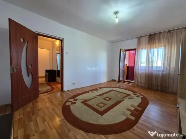 Apartament 2 camere, decomandate, etaj intermediar