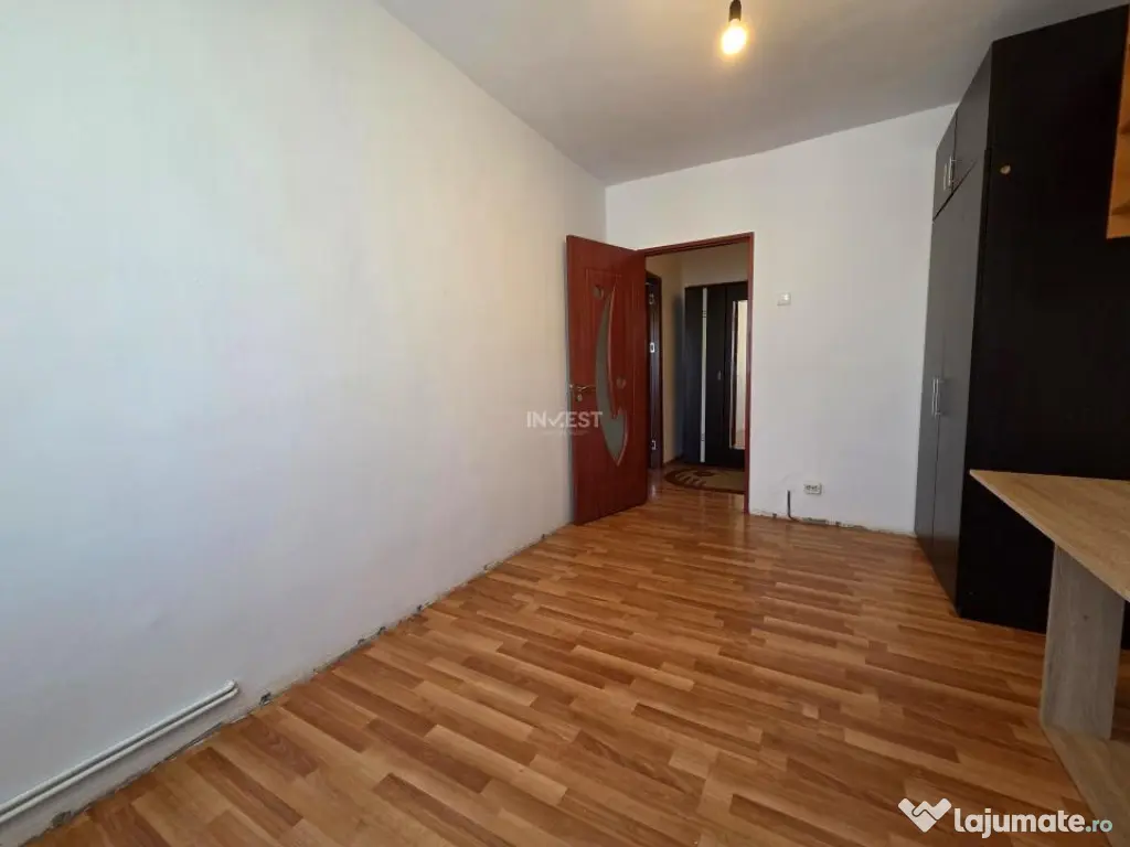 Apartament 2 camere, decomandate, etaj intermediar