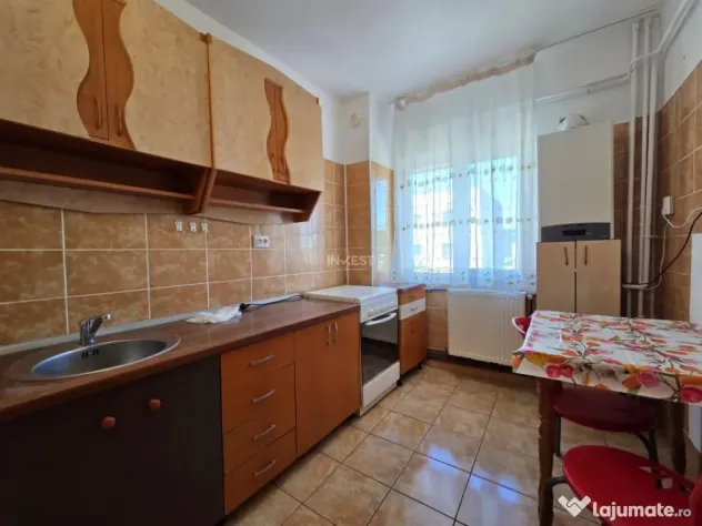 Apartament 2 camere, decomandate, etaj intermediar