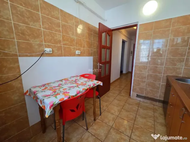Apartament 2 camere, decomandate, etaj intermediar