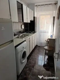 Închiriez garsoniera vis a vis de Mall Vitan
