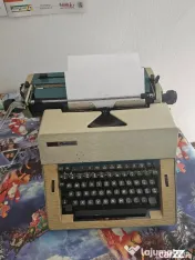 Mașină de scris Daro Optima – Made in GDR (Germania de Est) Funcțională 
