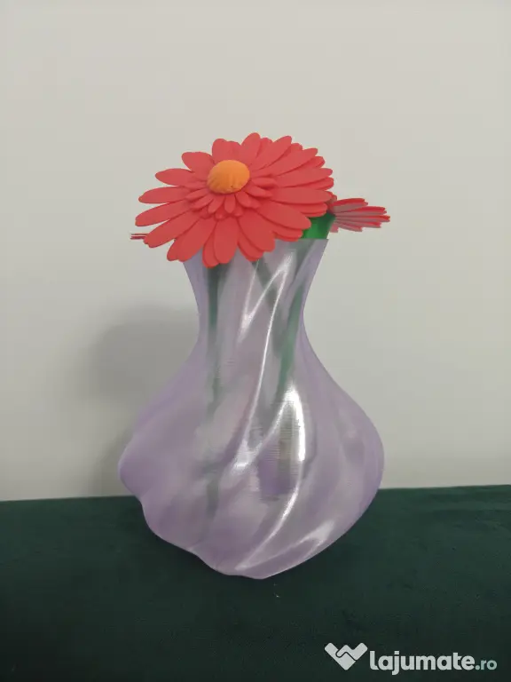 Vază decorativă translucent mov