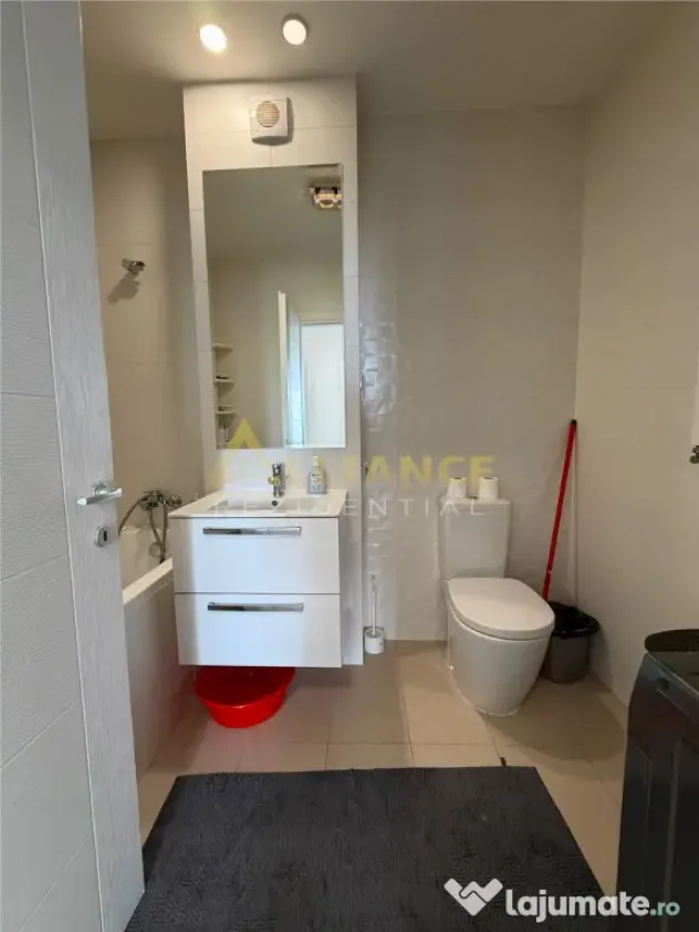 EXCLUSIVITATE - 2 CAMERE PARCARE INCLUS IN PRET - 110.000€
