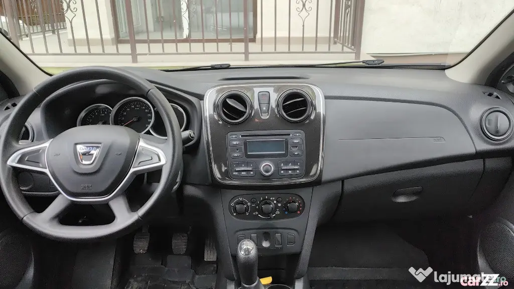 Dacia Logan an 2017, 60.000 Km, motor 999 cmc 75 CP Euro 6, anvelope iarna vara