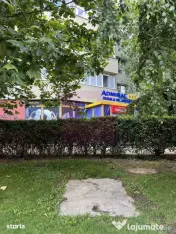 Vând spațiu comercial in zona Titan 