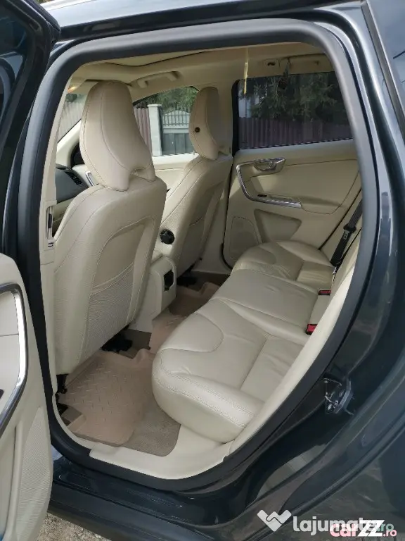 VOLVO XC60 2012