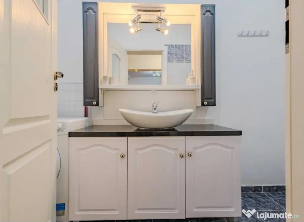 Apartament 2 camere | Centrul Istoric | Mobiat si Utilat |Curte Comuna