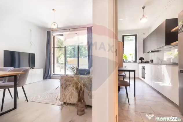 Apartament cu grădină proprie de 76 mp și vedere direc...