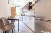 Apartament cu grădină proprie de 76 mp și vedere direc...