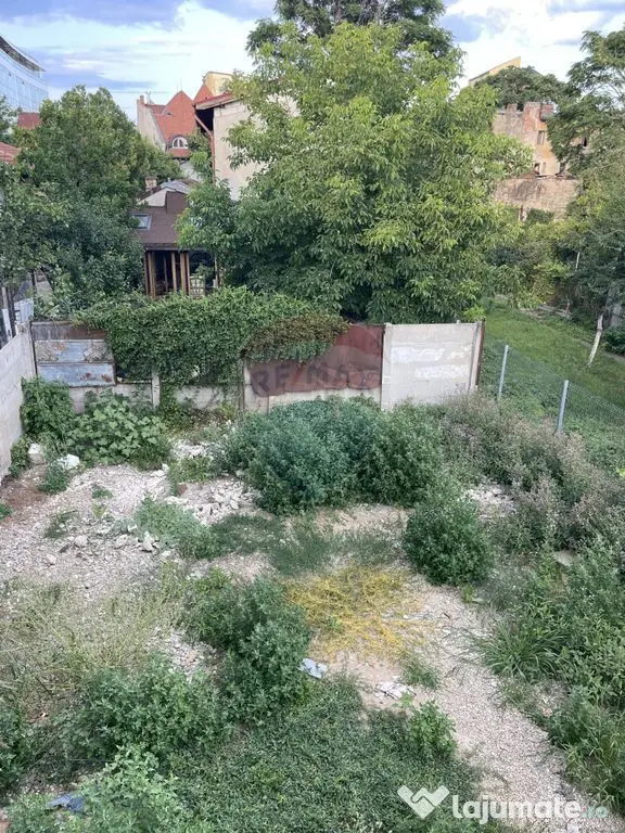 Vila in curs de renovare, teren 370mp, retras | adiacent ...