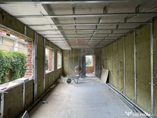 Vila in curs de renovare, teren 370mp, retras | adiacent ...
