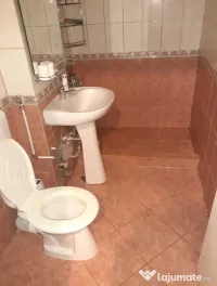 Vând apartament cu 4 camere