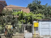 Casa de vanzare in zona MODERN,spatioasa,cu garaj si terasa 