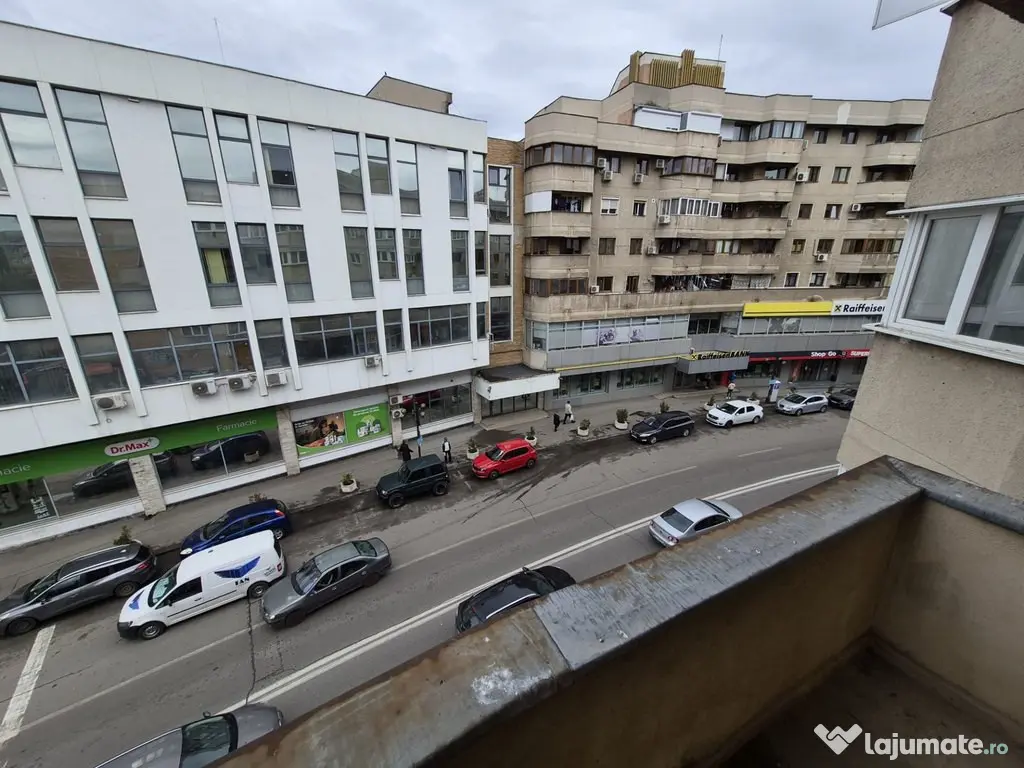 2 camere, etaj intermediar, ultracentral, ideal ce vrei.