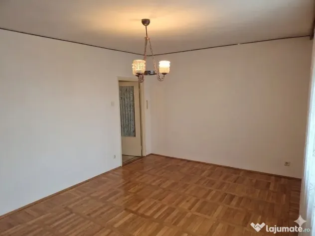 2 camere, etaj intermediar, ultracentral, ideal ce vrei.