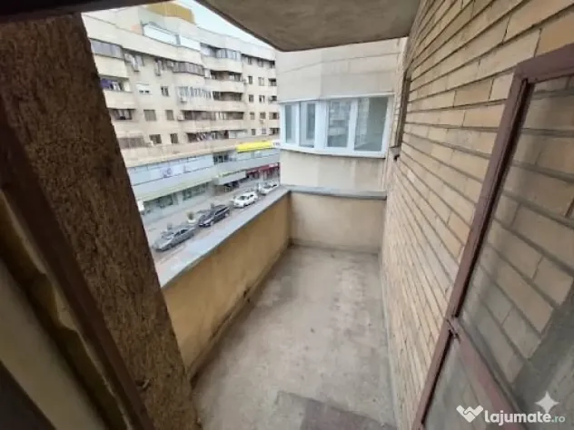 2 camere, etaj intermediar, ultracentral, ideal ce vrei.
