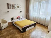 Investitie la cheie in zona centrala! 2 apartamente la casa,