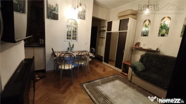 Investitie la cheie in zona centrala! 2 apartamente la casa,