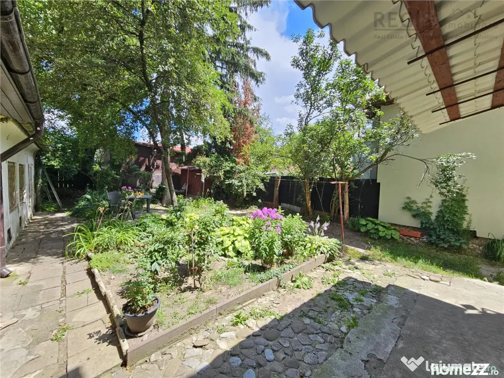 Investitie la cheie in zona centrala! 2 apartamente la casa,