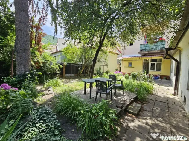 Investitie la cheie in zona centrala! 2 apartamente la casa,