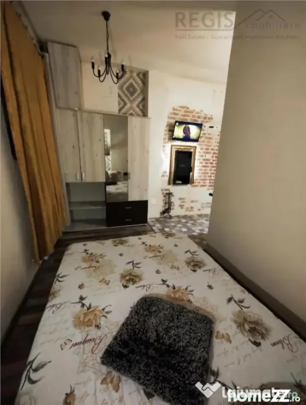 Investitie la cheie in zona centrala! 2 apartamente la casa,