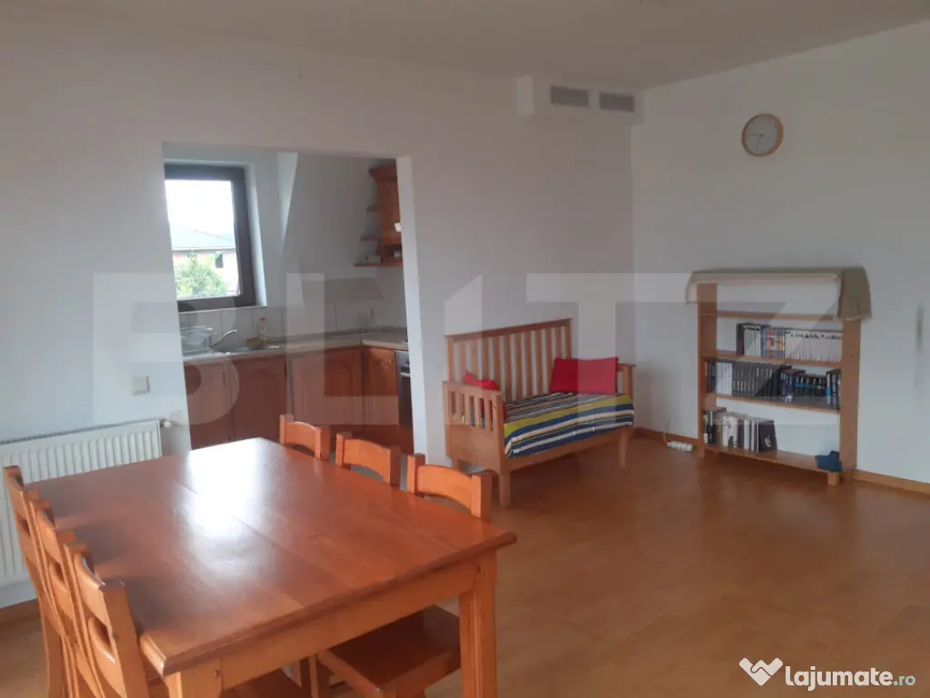Apartament cu 3 camere, 90 mp /spațios, luminos /Parcare/ E