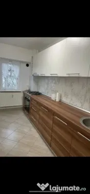 Piata sudului etaj 2 cercetatorilor