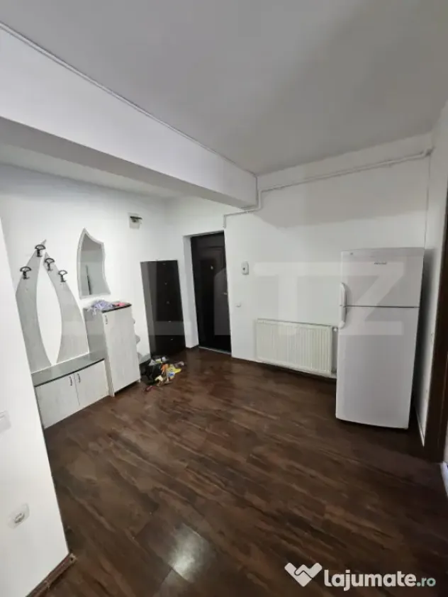 Apartament decomandat, cu 1 camera, 41 mp utili, parcare, zo