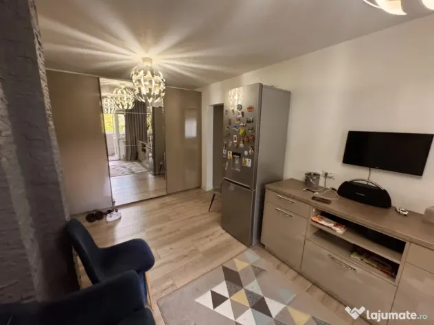 Apartament decomandat, 2camere 55 mp, zona Rovine